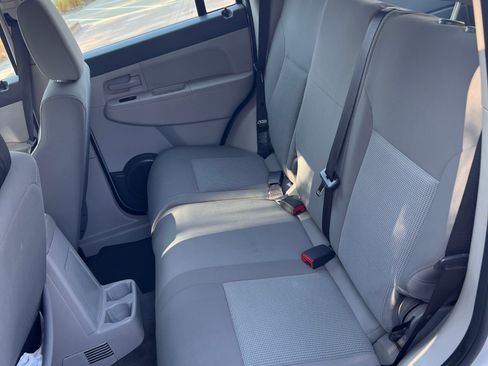 Used 2008 Jeep Liberty Sport RWD image 18