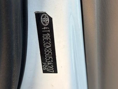 Used 2005 Toyota Camry LE image 15