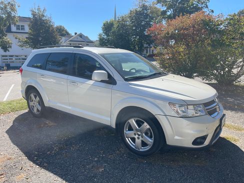 Used 2012 Dodge Journey SXT w/ Popular Equipment Group image 5