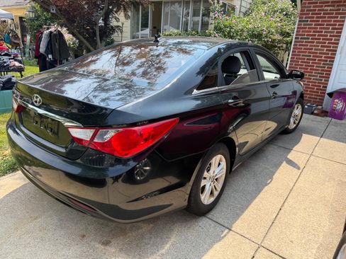 Used 2013 Hyundai Sonata GLS FWD image 2