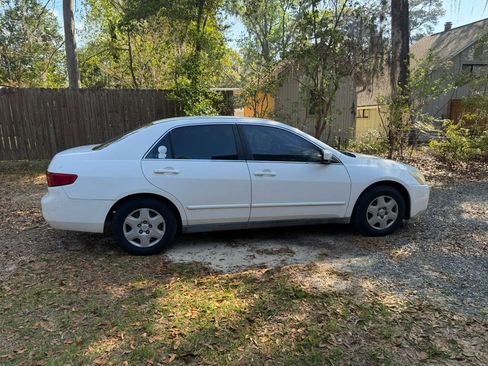 Used 2005 Honda Accord LX image 9