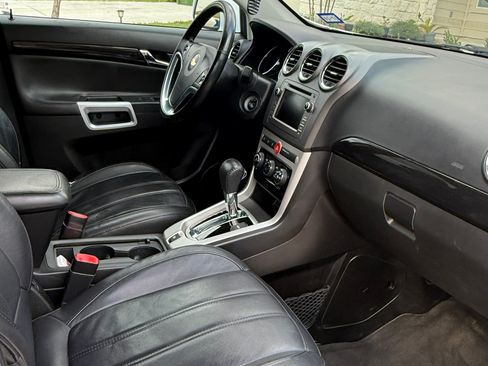 Used 2014 Chevrolet Captiva Sport LTZ FWD image 12