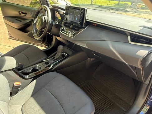 Used 2022 Toyota Corolla LE FWD image 27