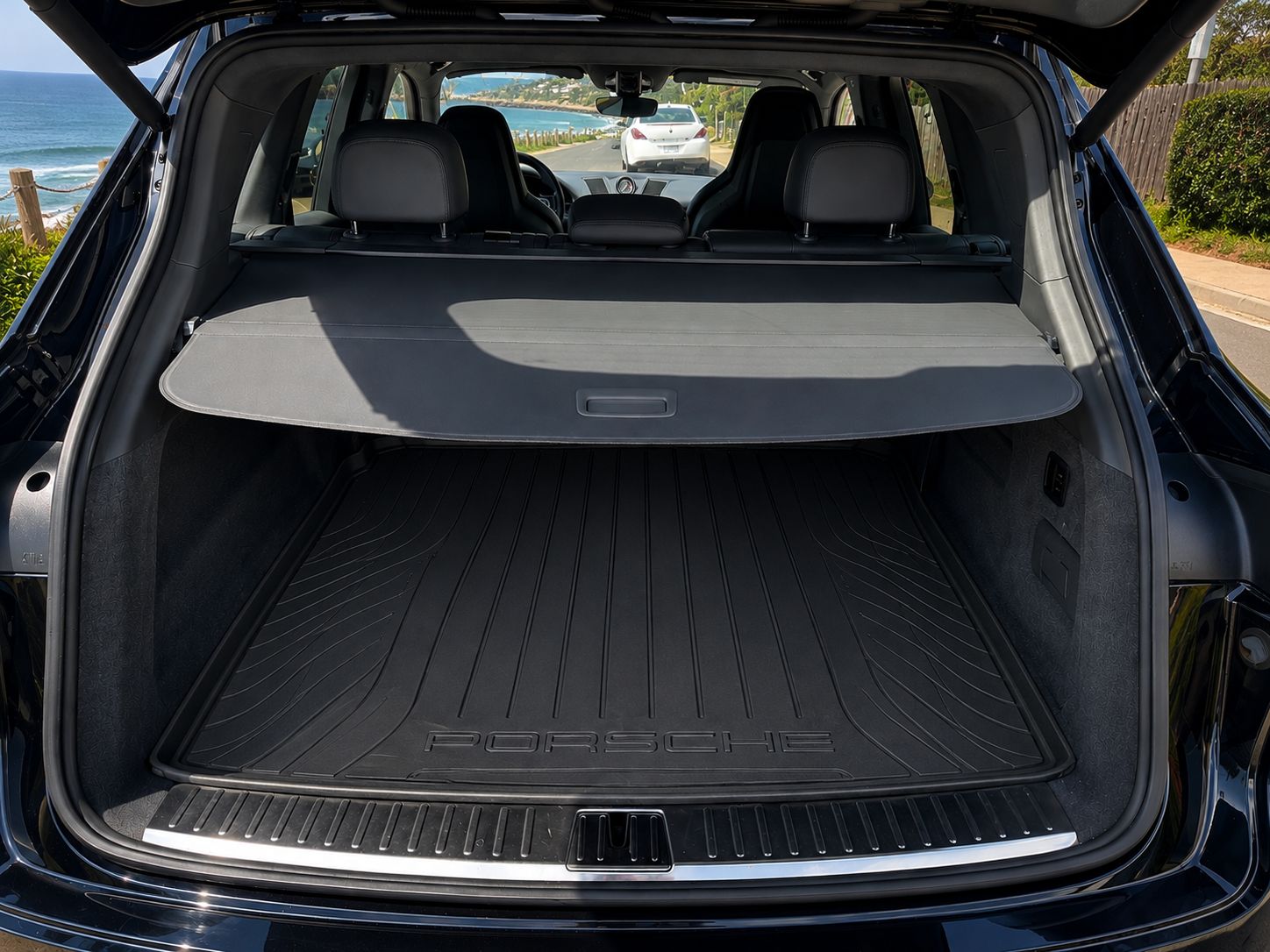 Used 2019 Porsche Cayenne Turbo AWD/4WD image 13