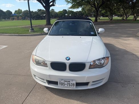 Used 2011 BMW 128i Convertible RWD image 1