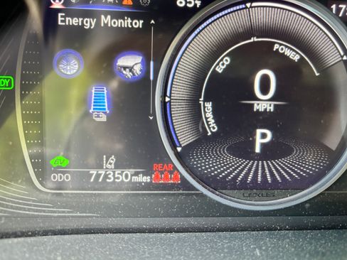 Used 2024 Lexus ES 300h w/ Premium Package FWD image 12