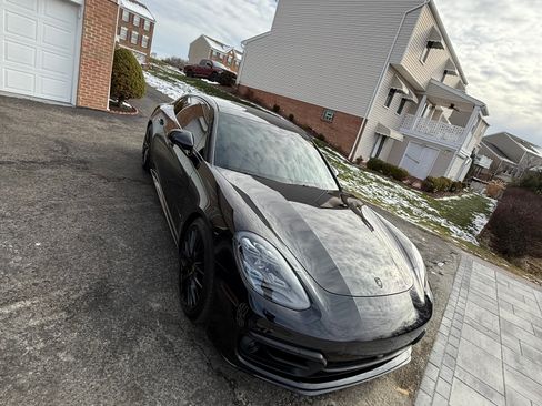 Used 2017 Porsche Panamera Turbo image 11