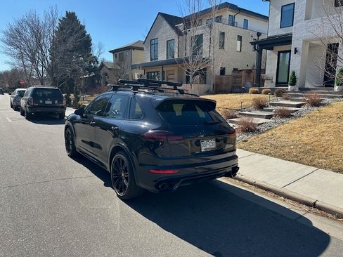 Used 2017 Porsche Cayenne GTS image 5