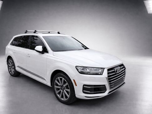 Used 2019 Audi Q7 3.0T Premium Plus image 2