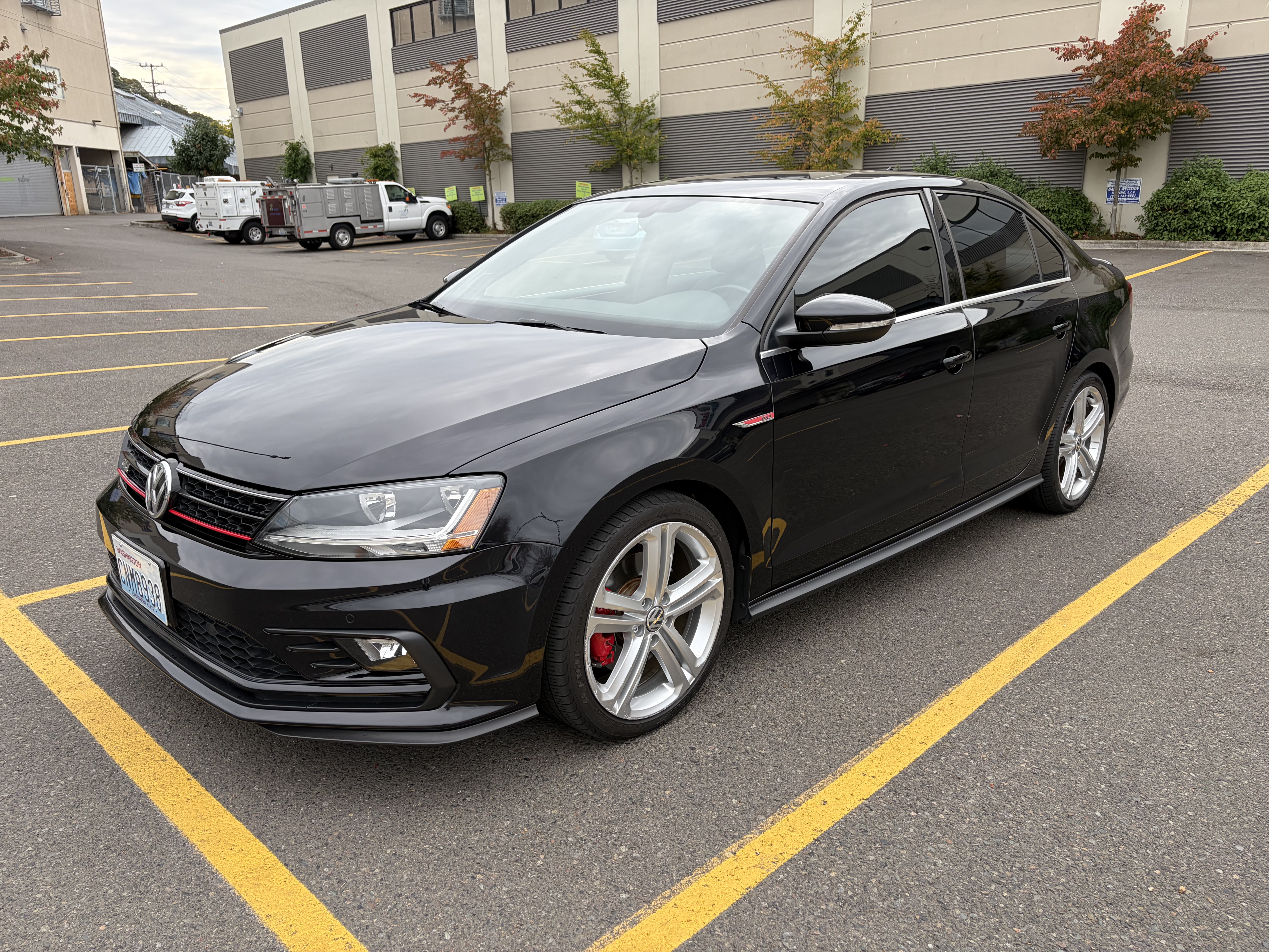 Used 2017 Volkswagen Jetta GLI FWD image 1