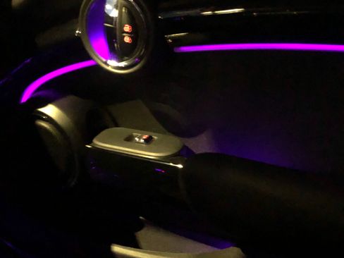 Used 2016 MINI Cooper 2-Door Hardtop image 12