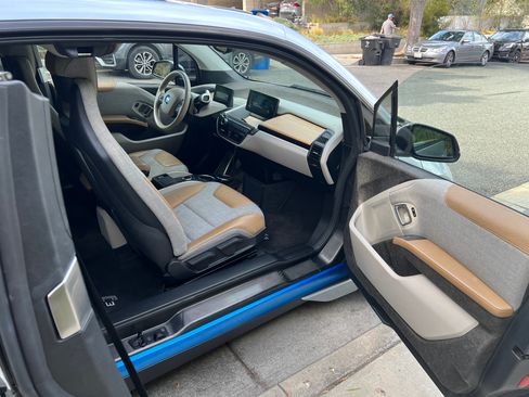 Used 2014 BMW i3 Range Extender Hatchback 4D image 10