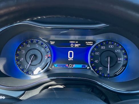 Used 2015 Chrysler 200 S w/ Navigation & Sound Group I image 9