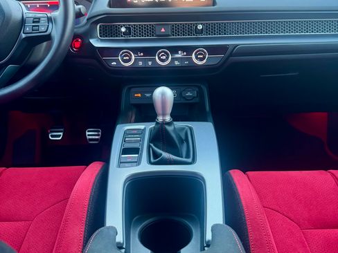 Used 2023 Honda Civic Type R image 10