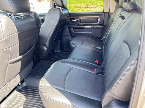 Used 2015 RAM 2500 Laramie w/ Convenience Group AWD/4WD image 10