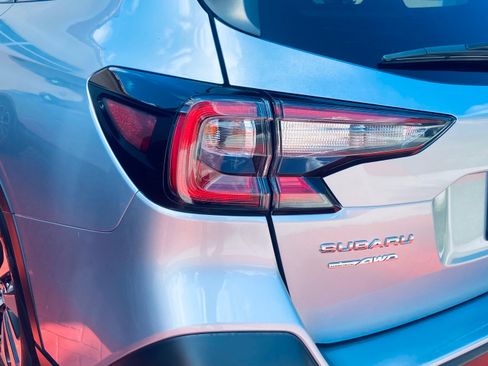 Used 2022 Subaru Outback Premium image 5