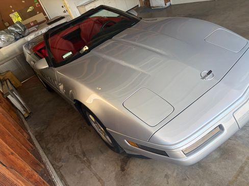 Used 1996 Chevrolet Corvette Convertible RWD image 6