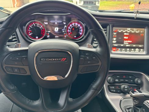 Used 2021 Dodge Challenger R/T Scat Pack RWD image 11