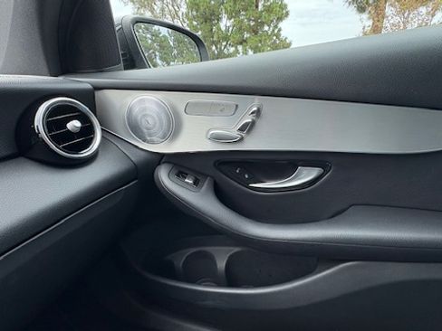 Used 2019 Mercedes-Benz GLC 300 4MATIC Coupe image 6