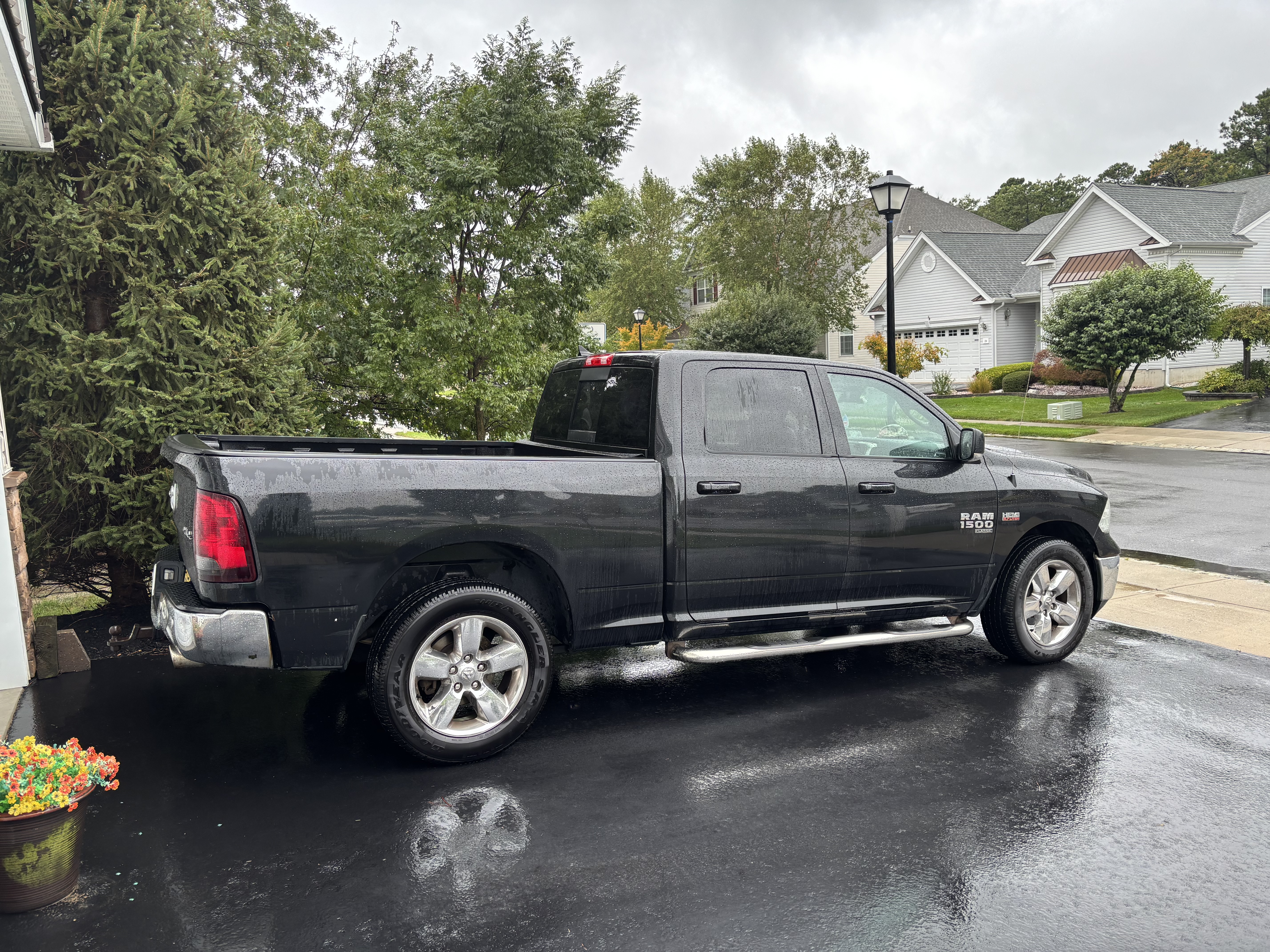 Used 2019 RAM 1500 Big Horn AWD/4WD image 2