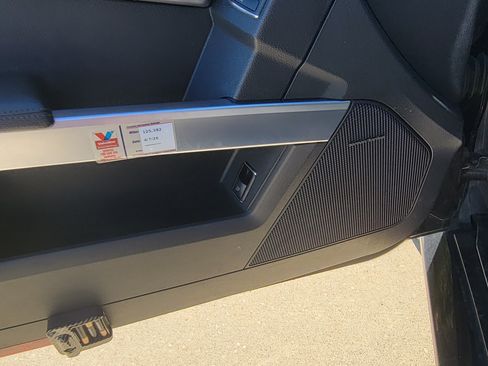 Used 2010 Mercedes-Benz GLK 350 4MATIC image 18