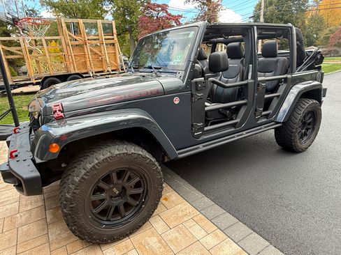 Used 2016 Jeep Wrangler Unlimited Rubicon image 1