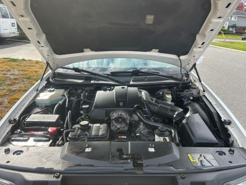 Used 2003 Lincoln Town Car Signature image 8