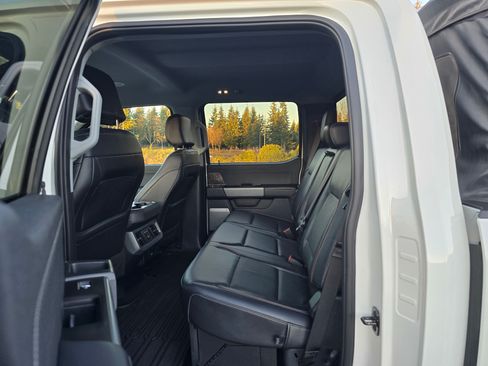 Used 2024 Ford F350 Lariat w/ Lariat Ultimate Package image 16