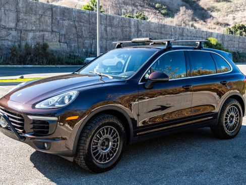 Used 2016 Porsche Cayenne Diesel AWD/4WD image 9