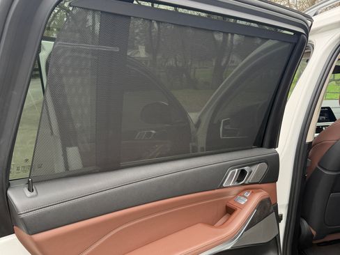 Used 2019 BMW X7 xDrive40i w/ Premium Package image 12