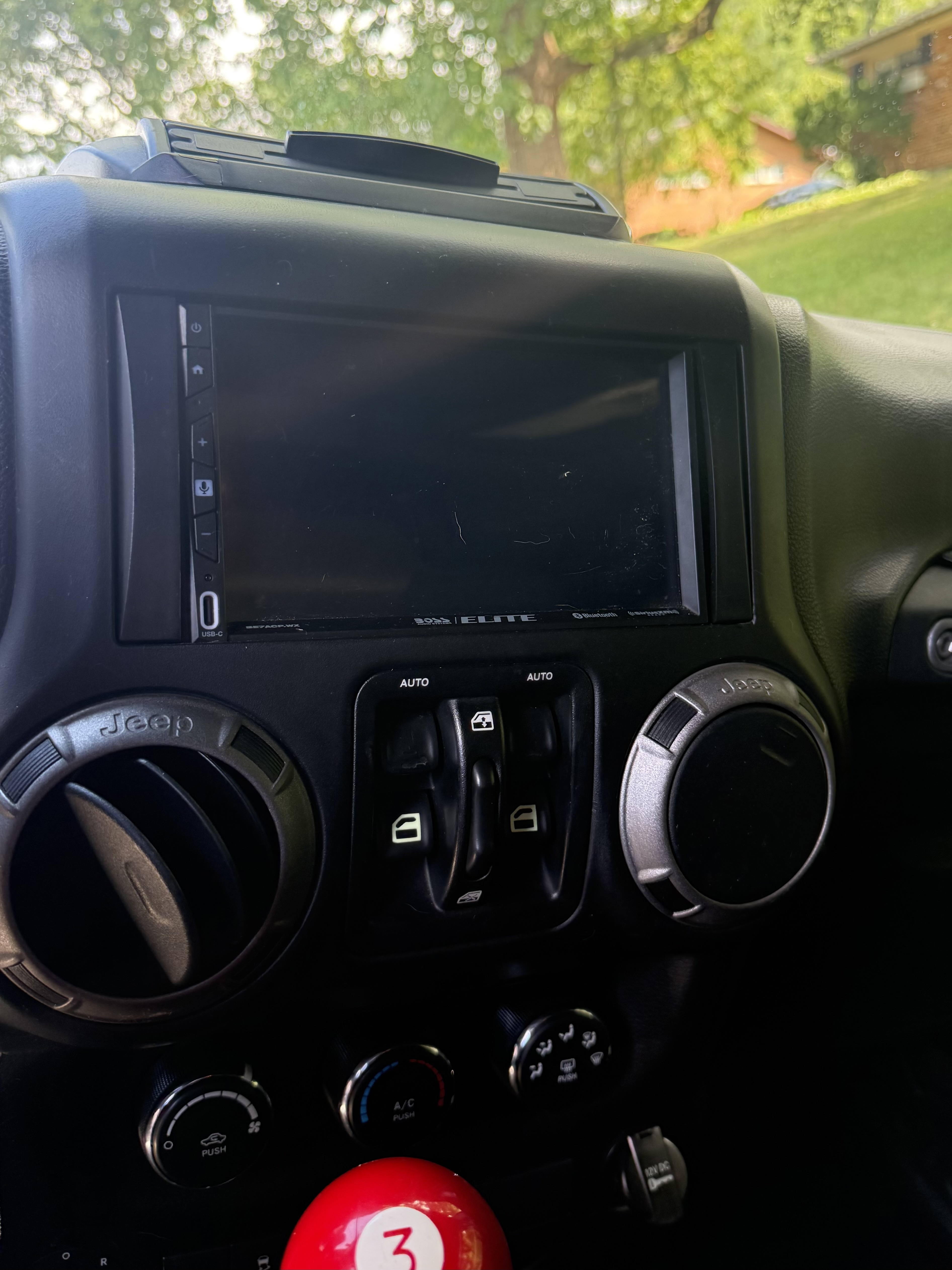 Used 2011 Jeep Wrangler Unlimited Sport AWD/4WD image 12