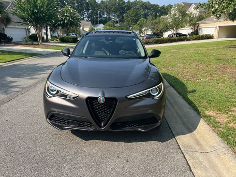 Used 2020 Alfa Romeo Stelvio Ti AWD/4WD image 5