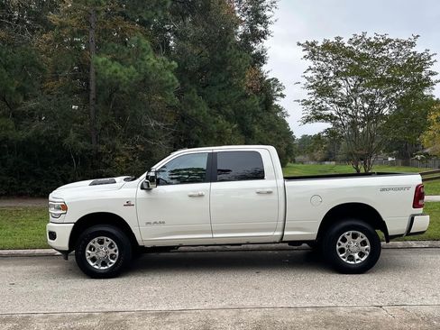 Used 2023 RAM 2500 Laramie AWD/4WD image 1