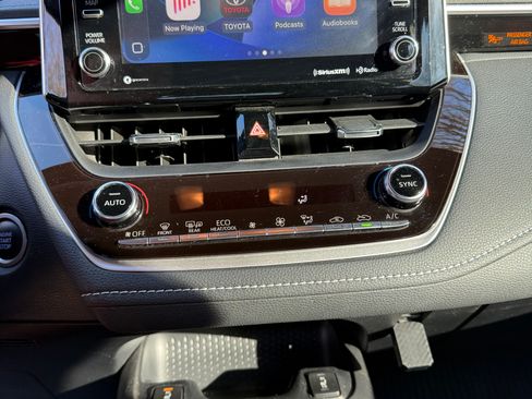 Used 2019 Toyota Corolla XSE image 10