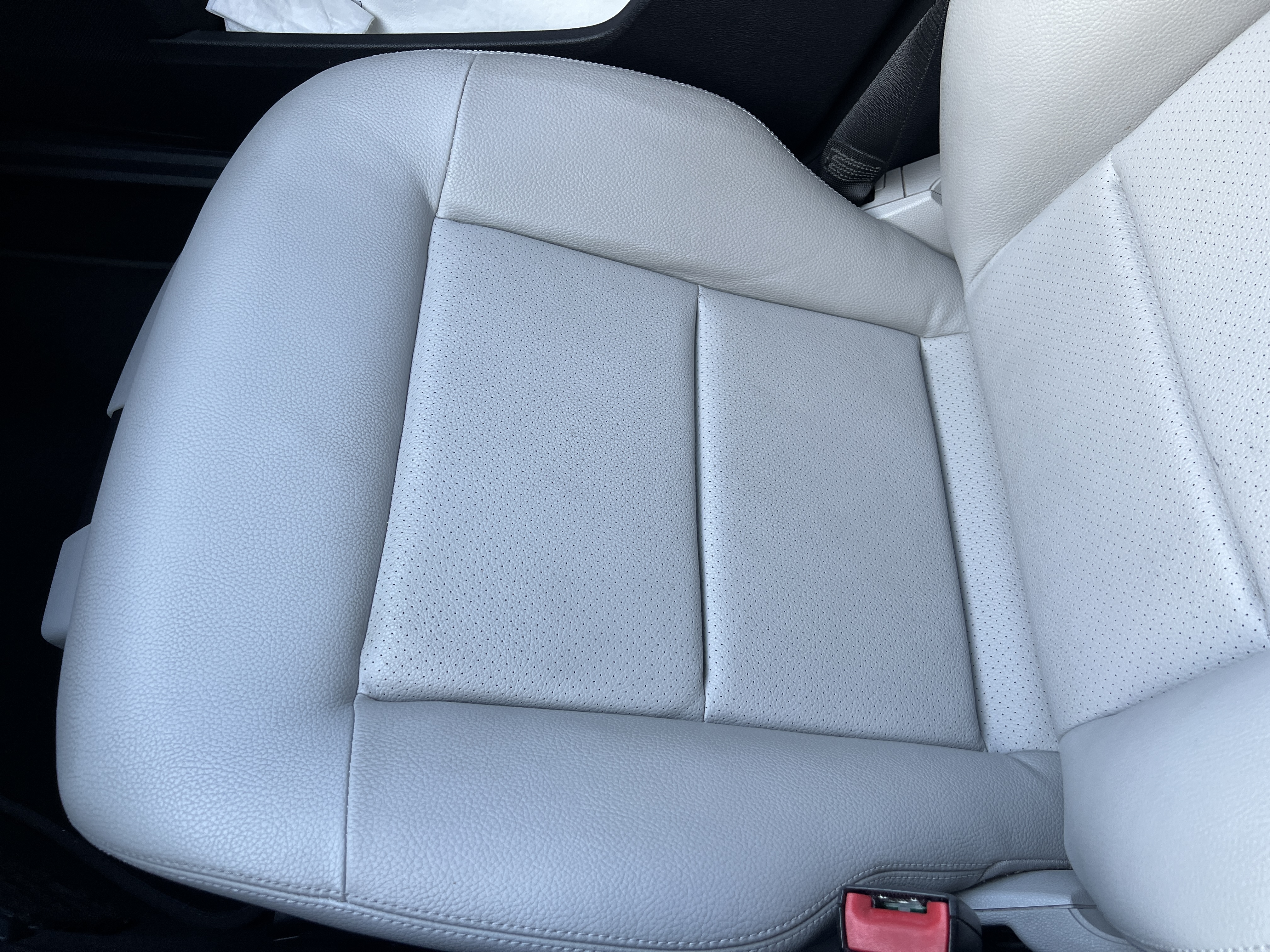 Used 2013 Mercedes-Benz E 350 Sedan image 25