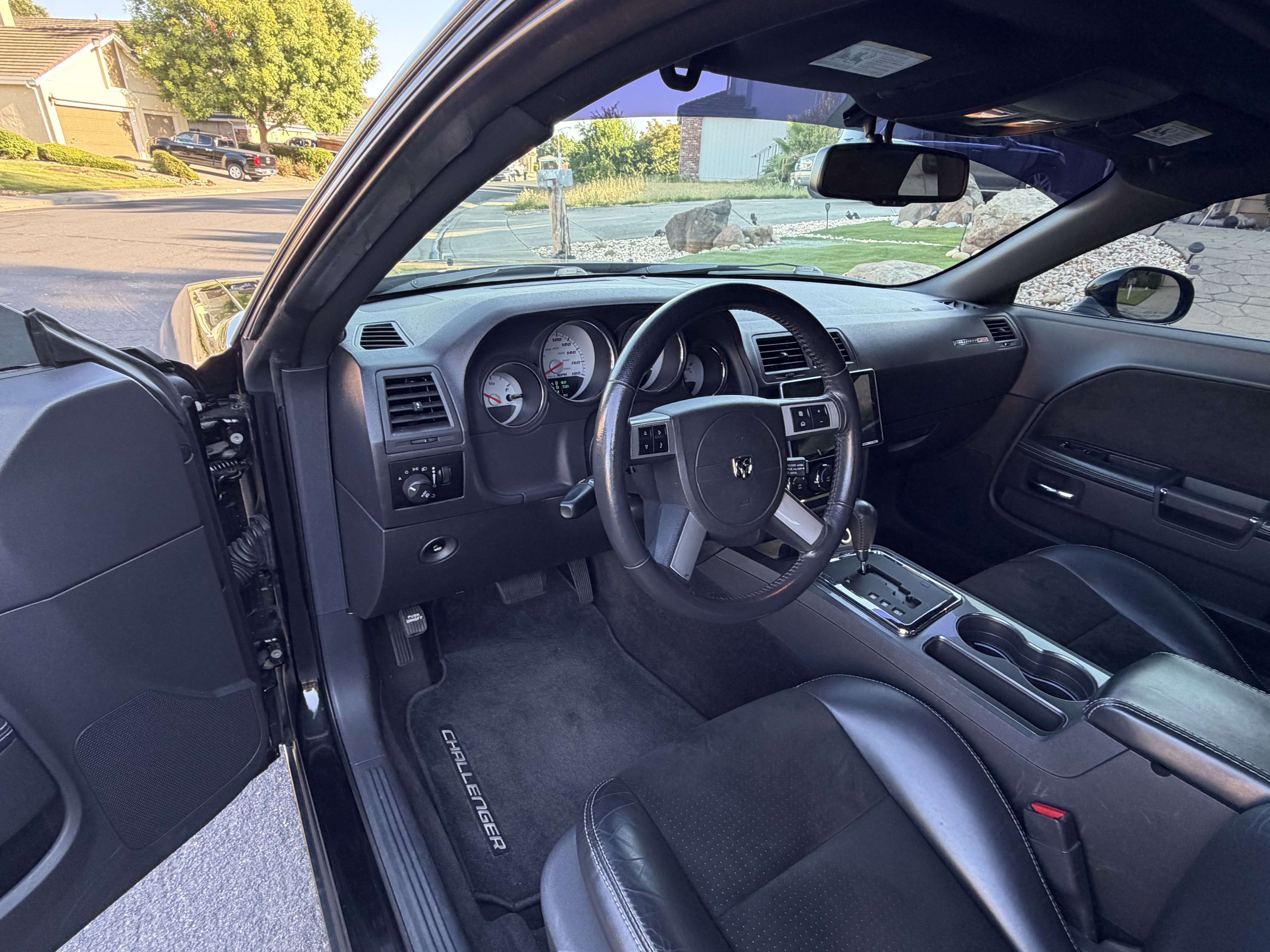 Used 2010 Dodge Challenger SRT8 w/ SRT Option Group II RWD image 12