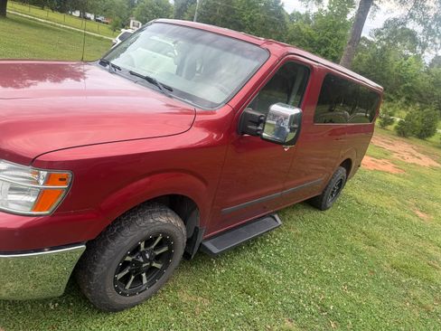 Used 2018 Nissan NV 3500 SL RWD image 13
