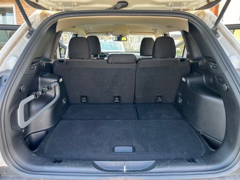 Used 2016 Jeep Cherokee Latitude w/ Cold Weather Group image 20