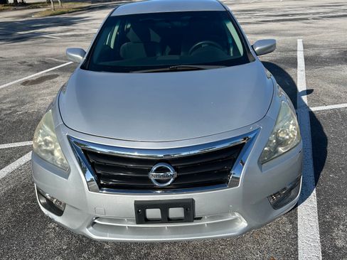 Used 2015 Nissan Altima 2.5 S w/ Power Driver Seat Package FWD image 5