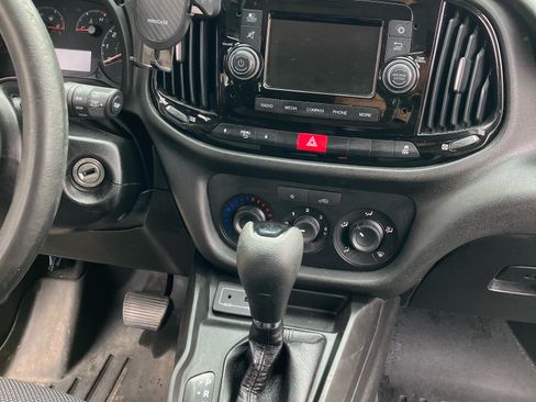 Used 2018 RAM ProMaster City Tradesman image 11