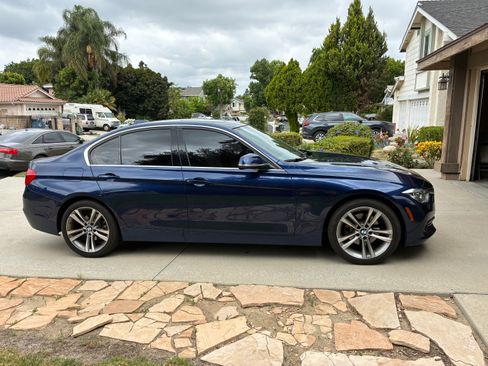 Used 2017 BMW 330i Sedan RWD image 4
