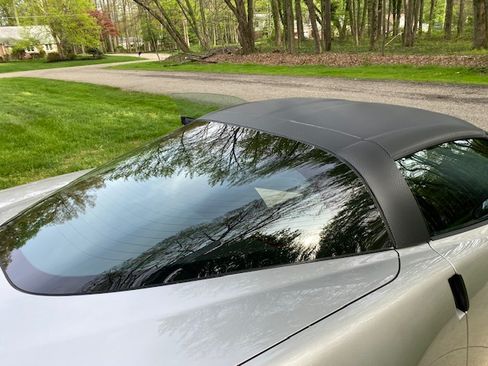 Used 2006 Chevrolet Corvette Coupe w/ Performance Package RWD image 11