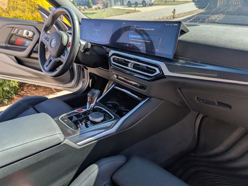 Used 2024 BMW M2 w/ Lighting Package image 10