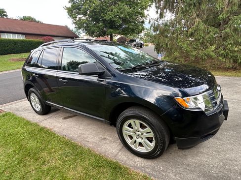 Used 2010 Ford Edge SE FWD image 1