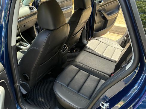 Used 2011 Volkswagen Jetta TDI image 9