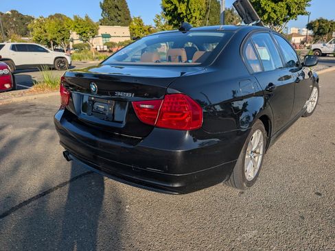 Used 2010 BMW 328i xDrive Sedan image 12