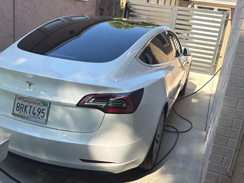 Used 2020 Tesla Model 3 RWD image 9