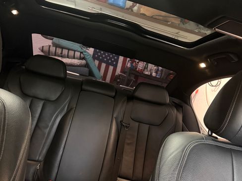 Used 2019 BMW 740i xDrive image 25