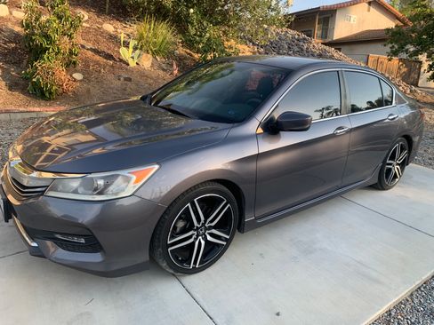 Used 2016 Honda Accord Sport image 2