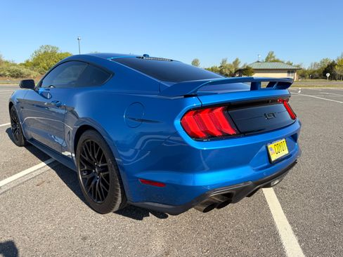 Used 2019 Ford Mustang GT Premium w/ GT Performance Package RWD image 5